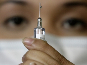 nurses refuse flu shot