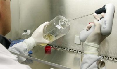 LEIDEN - Het influenza lab van biotechbedrijf Crucell in Leiden.
